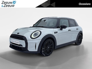 Mini Cooper 1.5 Camden Go Edition | Climate | Cruise | Navi | LM Velgen | LED | Sportstoelen | Stoelverwarming |
