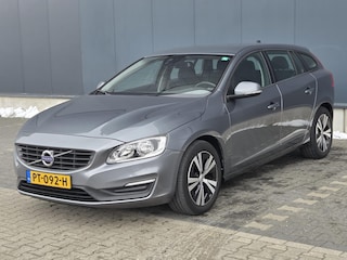 Volvo V60 2.0 T4 Momentum 6-Bak