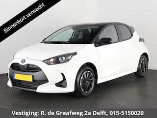 Toyota Yaris 1.5 Hybrid Bi-Tone Sport | Apple Carplay & AndroidAUTO | Camera | Privacy Glass |