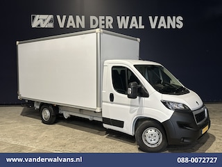 Peugeot Boxer 2.2 BlueHDi 165pk Bakwagen Laadklep Fabrieksgarantie Euro6 Airco | Camera | Cruisecontrol Bijrijdersbank