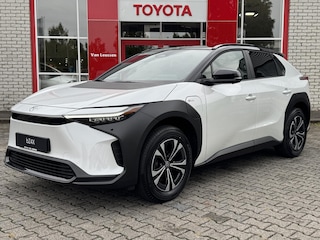 Toyota bZ4X DYNAMIC 71 KWH BI-TONE NIEUW & DIRECT LEVERBAAR!!! PANO-DAK PARK-SENSOREN BLIND-SPOT 360° CAMERA WARMTEPOMP