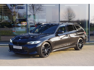BMW 3-serie Touring 330e xDrive 293 PK High Executive M-Sport PHEV, Kuipstoelen, Panoramadak, Memory, Head-up