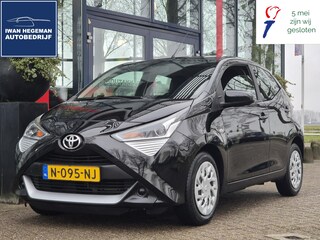 Toyota Aygo 1.0 VVT-i x-play | Naivgatie via Smartphone | Apple Carplay | Airconditioning | Parkeercamera