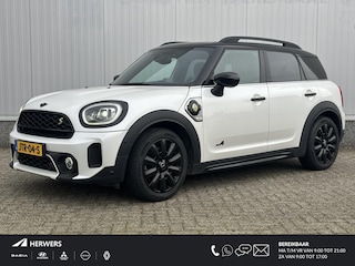 Mini Countryman 1.5 Cooper S E ALL4 PHEV MINI Yours Automaat / Dealer onderhouden / Leder / Schuifdak / Elektrische stoelen / Harman Kardon / Adaptieve CC / HUD / Achteruitrijcamera / Parkeer assistent / Apple Carplay Android /