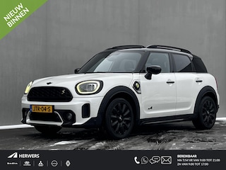 Mini Countryman 1.5 Cooper S E ALL4 PHEV MINI Yours Automaat / Dealer onderhouden / Leder / Schuifdak / Elektrische stoelen / Harman Kardon / Adaptieve CC / HUD / Achteruitrijcamera / Parkeer assistent / Apple Carplay Android /