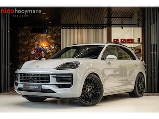 Porsche Cayenne 3.0 E-Hybrid | achterassturing | Sport design | 18 weg | bijrijder display | pano | Soft close |