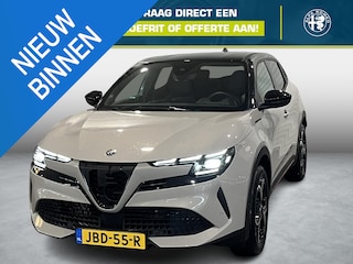 Alfa Romeo Junior 1.2 Turbo Hybrid Ibrida Speciale | Apdative Cruise Control | Achteruitrijcamera | Navigatie | Stoelverwarming | Techno Pakket
