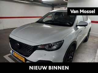 MG EHS 1.5 TGDI Luxury Trekhaak - 1500 kg trekvermogen | Black Pack | Navigatie | Schuifkanteldak | Navigatie | 360 camera | Clima