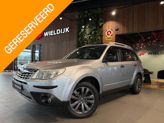 Subaru Forester 2.0 X Intro pannorama schuifdak trekhaak