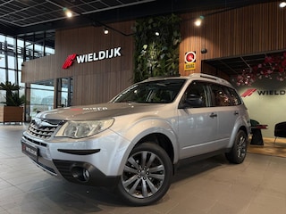 Subaru Forester 2.0 X Intro pannorama schuifdak trekhaak