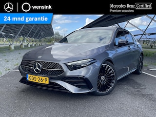 Mercedes-Benz A-klasse 180 Star Edition AMG Line | Nieuwprijs € 52.195,- | Night | Panoramadak | Sfeerverlichting | Stoelverwarming | Parkeercamera |