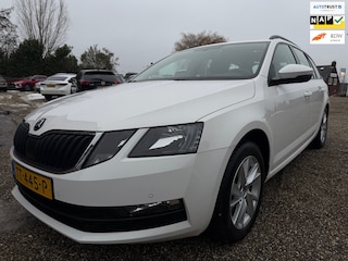 Skoda Octavia Combi 1.0 TSI Greentech Ambition Business Camera Cruise CarPlay Trekhaak Winterbanden