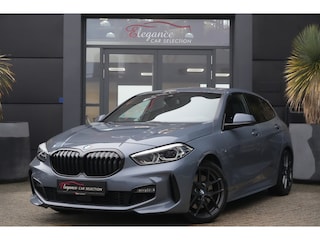 BMW 120i High Executive Edition 179pk Panoramadak/Stoelverwarming/Camera