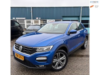 Volkswagen T-Roc 1.0 TSI Style | Carplay | Stoelverwarming | Climate | Navi | LM Velgen | Dealer onderhouden |