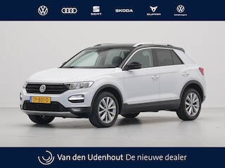 Volkswagen T-Roc 1.0 TSI 115pk Style Navigatie Trekhaak Acc Virtual cockpit Pdc 17