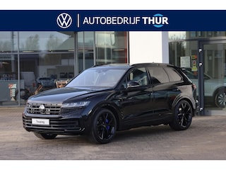 Volkswagen Touareg 3.0 TSi eHybrid 4MOTION R Edition 462PK / 340kW LED Matrix HD IQ.Light, nachtzicht (Night Vision), rondomzichtcamera (360° AreaView), elektr. verst. panoramadak, servosluiting, 3-zone Climatronic, voorstoelen verwarmbaar met massagefunctie, achterbank verwarmbaar, Apple Carplay & Android Auto, elektr. uitklapbare trekhaak incl. Trailer Assist, head-up display, dynamische grootlichtassistent, verwarmbare voorstoelen, luchtvering, adaptive cruise control met Stop&Go, dodehoekdetectie, 22'' LMV 'Estoril'