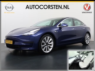 Tesla Model 3 RWD Plus 325PK SOH 91% Lmv 19" Ivoor kleurig Leder 3 AutoPilot Panoramadak Adaptive.Cruise Camera's Elektr.Stuur+Stoelen+Spiegels+Geheugen+Easy-Entry+Verwarmde stoelen Park assistent PDC WIFI Lane-Assist Speed-Assist Navi Ecc Led ACC DAB Voorverwarmen en Keyless via App One-Pedal-Drive 1e Eigenaar Origineel Nederlandse Auto