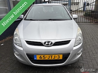 Hyundai i20 1.2i Dynamic ECC Racdio CD AUX USB Mistlampen voor 5drs