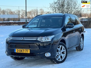 Mitsubishi Outlander 2.0 PHEV Instyle+, achteruitrijcamera, schuifdak, trekhaak