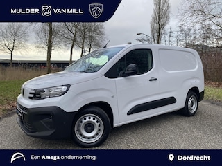 Peugeot Partner L2 50 kWh 136pk | 8 jaar garantie | 0% financial lease | Apple Carplay | Android Auto | Multimedia | Achteruitrijcamera | Parkeersensoren achter | Digital cockpit | Stuurwielbediening | Bestuurdersstoel comfort | Armsteun | Warmtepomp | Vehicle to load | ECO koplampen | Houten afwerking laadruimte | Reservewiel | van €31.545 voor €27.495