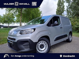 Fiat Doblò L1 50 kWh 136pk | 8 jaar garantie | 0% financial lease | Apple Carplay | Android Auto | Multimedia | Achteruitrijcamera | Parkeersensoren achter | Winter pakket | Stoelverwarming | Stuurverwarming | Stuurwielbediening | Reservewiel | van €30.975 voor €26.995