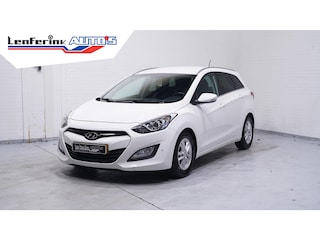Hyundai i30 Wagon 1.6 GDI Business Edition Navi PDC v+a Clima Leder Trekhaak Cruise