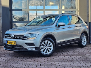 Volkswagen Tiguan 1.4 TSI ACT Comfortline | Navi | Cruise | Trekhaak | PDC | Stoelverwarming | All-seasons |