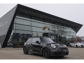 Mini Mini 2.0 John Cooper Works JCW Panoramadak Black edition Schaalstoelen NLauto BOMVOL!!