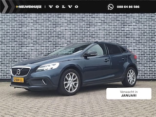 Volvo V40 1.5 T3 Polar+ Luxury | Trekhaak | Panoramadak | Lederen bekleding | LED koplampen | Climate control | Stoelverwarming | Cruise control | Achteruitrijcamera | Keyless | Voorruitverwarming |
