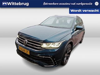 Volkswagen Tiguan 1.4 TSI eHybrid R-Line Business+ / AUTOMAAT/ 2X R-LINE/ 245 PK/ TREKHAAK/ PANO/ CAMERA/ PARK. SENSOREN/ LED/ DIGITAL DASHBOARD/ NAVI/ CLIMA/ 20" LMV