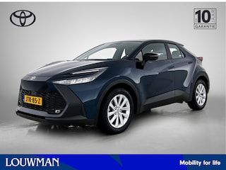 Toyota C-HR 1.8 Hybrid 140 First Edition | Allseason banden | Parkeercamera | Navigatie | Cruise Control Adaptief |