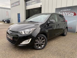 Hyundai i20 1.2 HP i-Motion Premium / Airco / Cruise / Stoelverw. / LMV