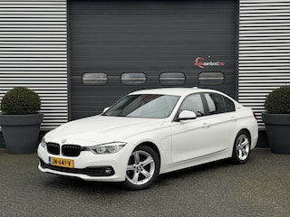 BMW 330e Centennial Executive | Navigatie | Camera | Lederen Bekleding | Cruise Control |