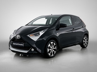 Toyota Aygo 1.0 VVT-i x-play Automaat | Premium uitvoering | | Parkeersensoren voor en achter |