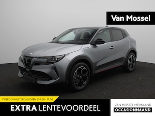 Alfa Romeo Junior Elettrica Speciale 54 kWh | Tech Pack | Winterpakket | Led Matrix verlichting| DEMO