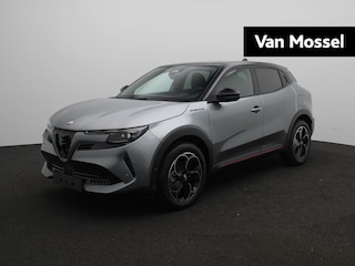 Alfa Romeo Junior Elettrica Speciale 54 kWh | Tech Pack | Winterpakket | Led Matrix verlichting| DEMO