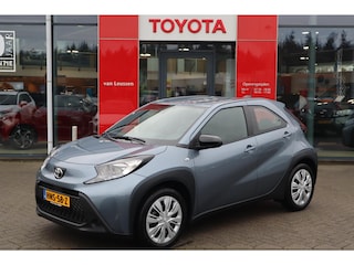 Toyota Aygo PLAY 5-DEURS CAMERA AD-CRUISE APPLE/ANDROID 1e EIGENAAR NL-DEALERAUTO