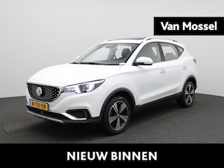 MG ZS EV Luxury 45 kWh | Panorama dak | Lederen bekleding | Apple carplay / Android
