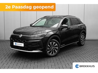 Volkswagen T-Roc 1.5 eTsi Life First Edition | Achterbank in delen neerklapbaar | Achteruitrijcamera | Alarmsysteem