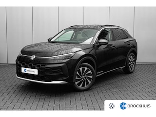 Volkswagen T-Roc 1.5 eTsi Life First Edition | Achterbank in delen neerklapbaar | Achteruitrijcamera | Alarmsysteem