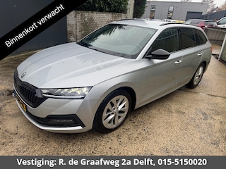 Skoda Octavia Combi 1.0 e-TSI Sport Business | Apple Carplay/Android Auto | Navigatie | Trekhaak | Parkeersensoren achter