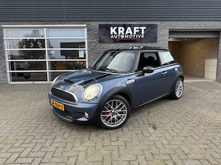 Mini John Cooper Works 1.6 | Full option | Pano | H&K sound | PDC | Winterpakket | Navi | Cruise control | Airco automatisch