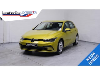 Volkswagen Golf 1.5 eTSI Life Business Stoel-en stuurverwarming Memory Apple Carplay PDC v+a