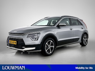Kia Niro 1.6 GDi Hybrid DynamicPlusLine  Schuifdak | Eco-leder | Stoelverwarming Interesse in dit voertuig? Neem contact op met Mazda Eindhoven, uitsluitend te bezoeken op afspraak.