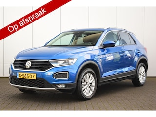 Volkswagen T-Roc 1.0 TSI Style Business Pano/Dak Led Priv/Glass Navi Airco Acc