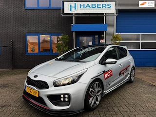 Kia Ceed Cee'd 1.6 T-GDi GT 204PK|Navi|XenonLed|Sportstoelen|Kantel/Schuifdak|StoelVW|Leder&Alcantara|Cruise|5-Deurs|Isofix|PDC|Maxton