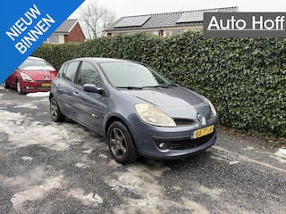 Renault Clio 1.6-16V Privilège | Airco | Cruise Control | Elekt. Ramen | LMV | Trekhaak | Nieuwe APK!