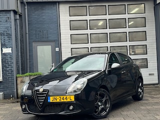 Alfa Romeo Giulietta 1.4 Turbo MultiAir | Clima | Navi | Cruise | Automaat