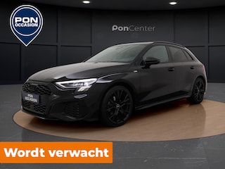 Audi A3 Sportback 30 TFSI S-Line | Optiek Zwart | CarPlay | Stoelverwarming | Sportstoelen | Trekhaak |