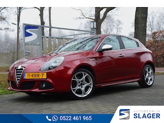 Alfa Romeo Giulietta 1.4 T Distinctive | Leer | Navi | Xenon | D-riem verv.